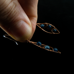 willow-leaf-sodalite-earrings-side-10-Largish.png